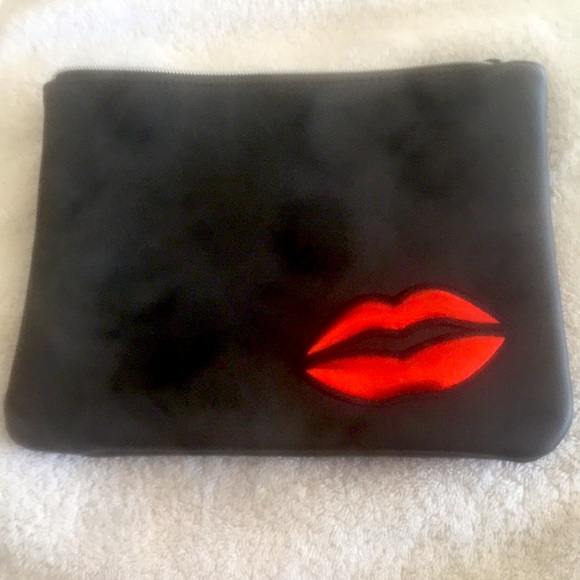 SHOPPERS DRUG-MART Handbags - 🔥NWOT🔥Zip Top Toiletry/Makeup Bag  ❤️New